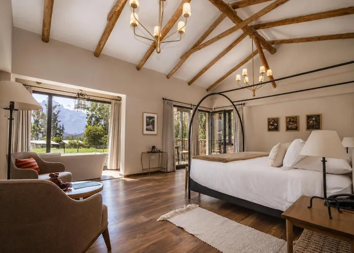 Sierra Sacred Valley Hotel