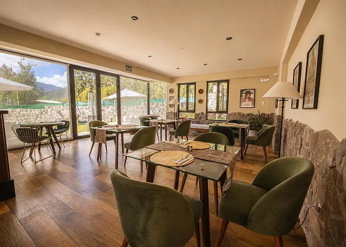 Sierra Sacred Valley Hotel *